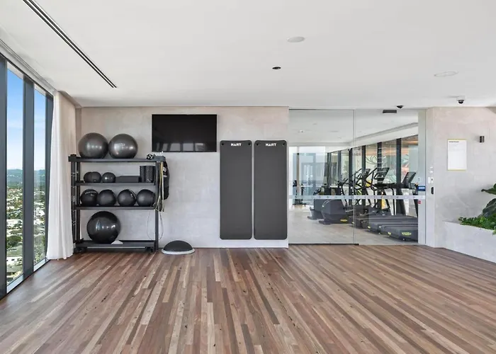 Luxury Casino Apartment In Broadbeach Island
