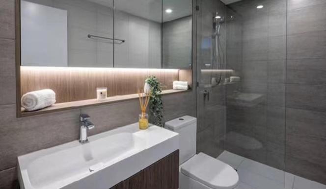 Luxury Casino In Broadbeach Island Apartment