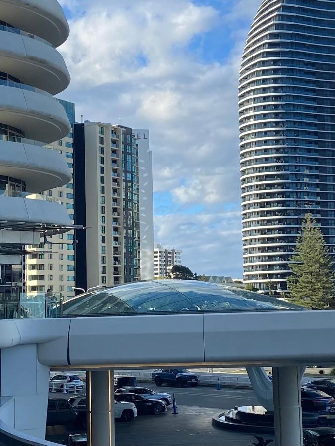 Apartment Luxury Casino In Broadbeach Island
